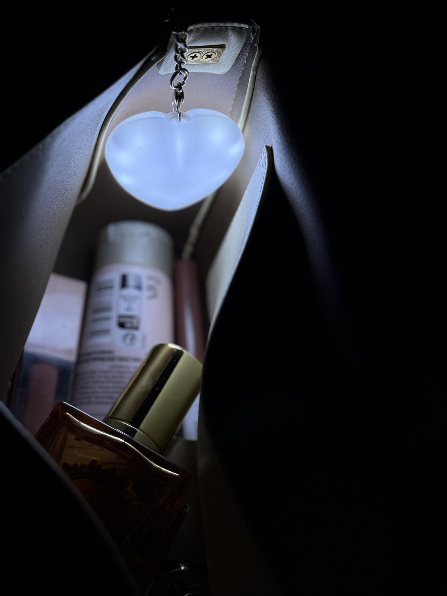 LED Handbag Light – Heart-Shaped
