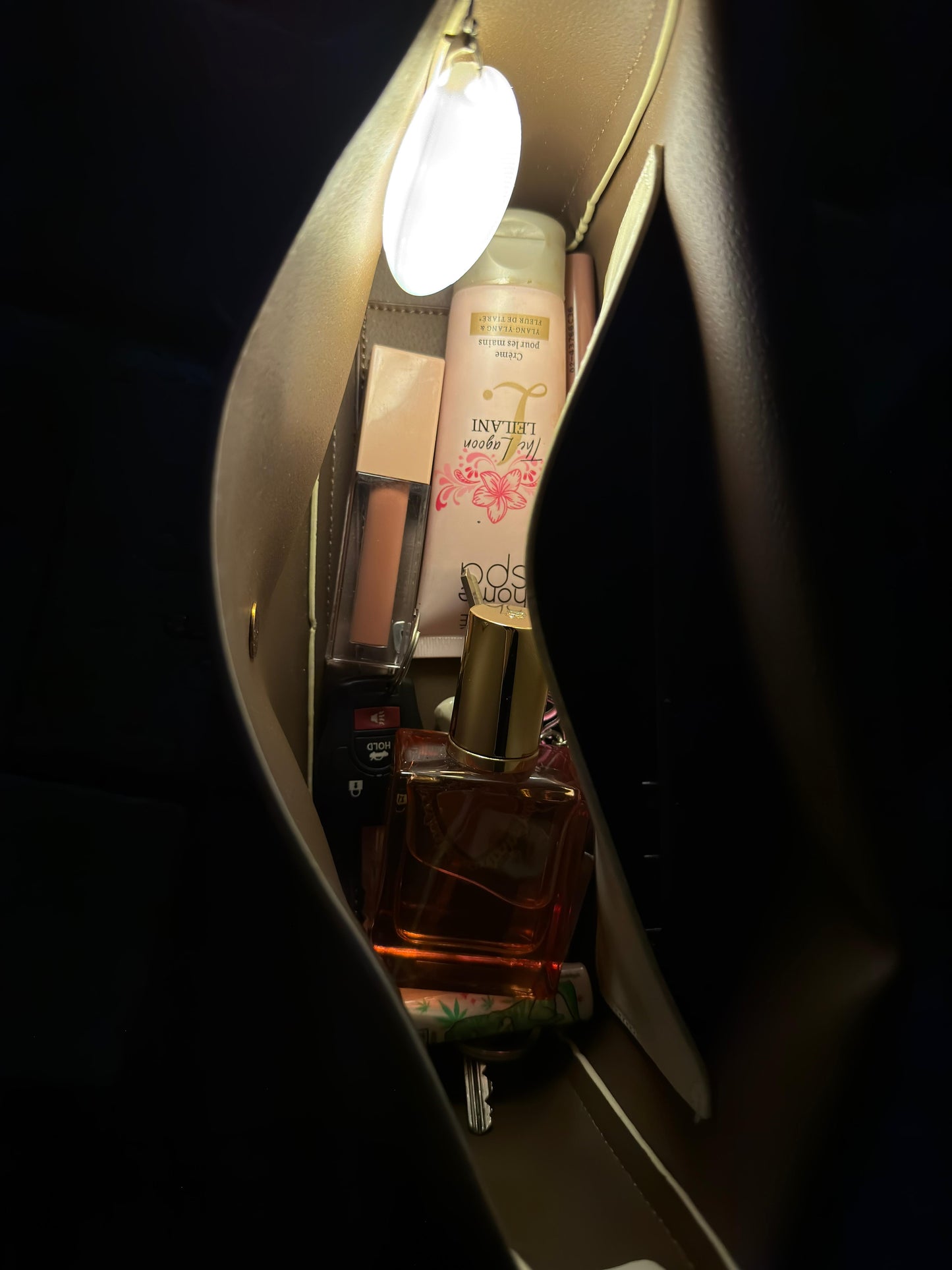Illuminate Your Style - LED Handbag Light - Water drop
